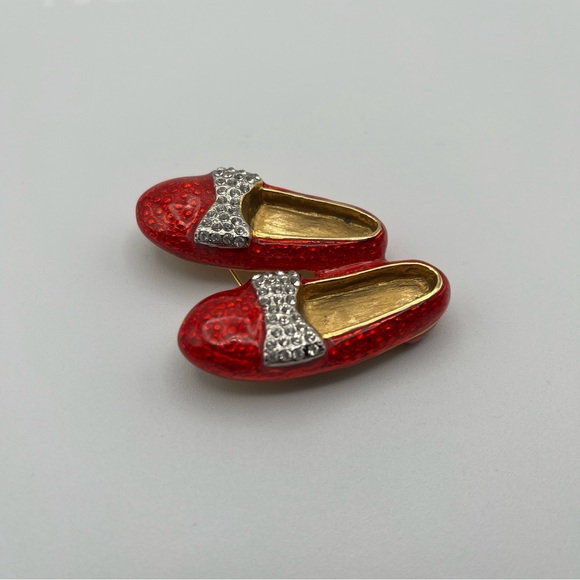 Wizard of Oz Red Ruby Slippers Brooch - Picture 4 of 13